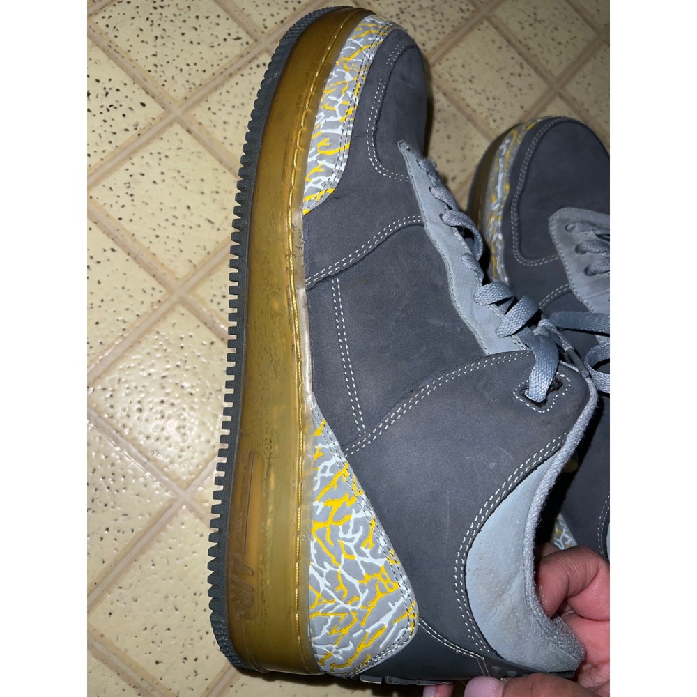 Jordan Fusion 3 Men's Size 12 Flint
Grey Varsity Maize Silver
323626-071 - Picture 7 of 8
